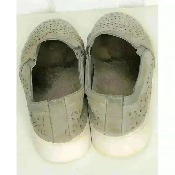 Vionic Splendid Midi Perfs sz 7 US Slip On Sneakers concealed arch support gray - Picture 4 of 7